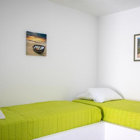 Stefanie Studios Aegina Екстериор снимка
