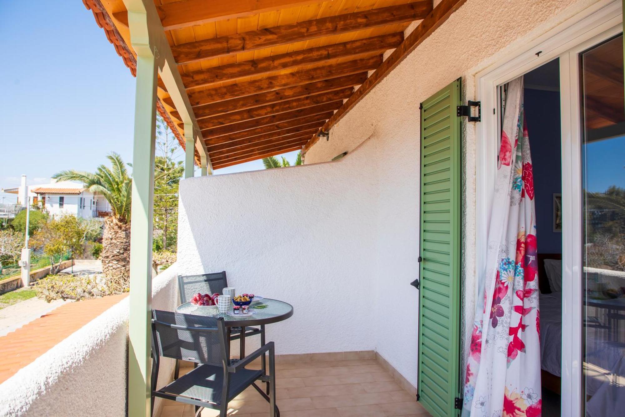 Stefanie Studios Aegina Екстериор снимка