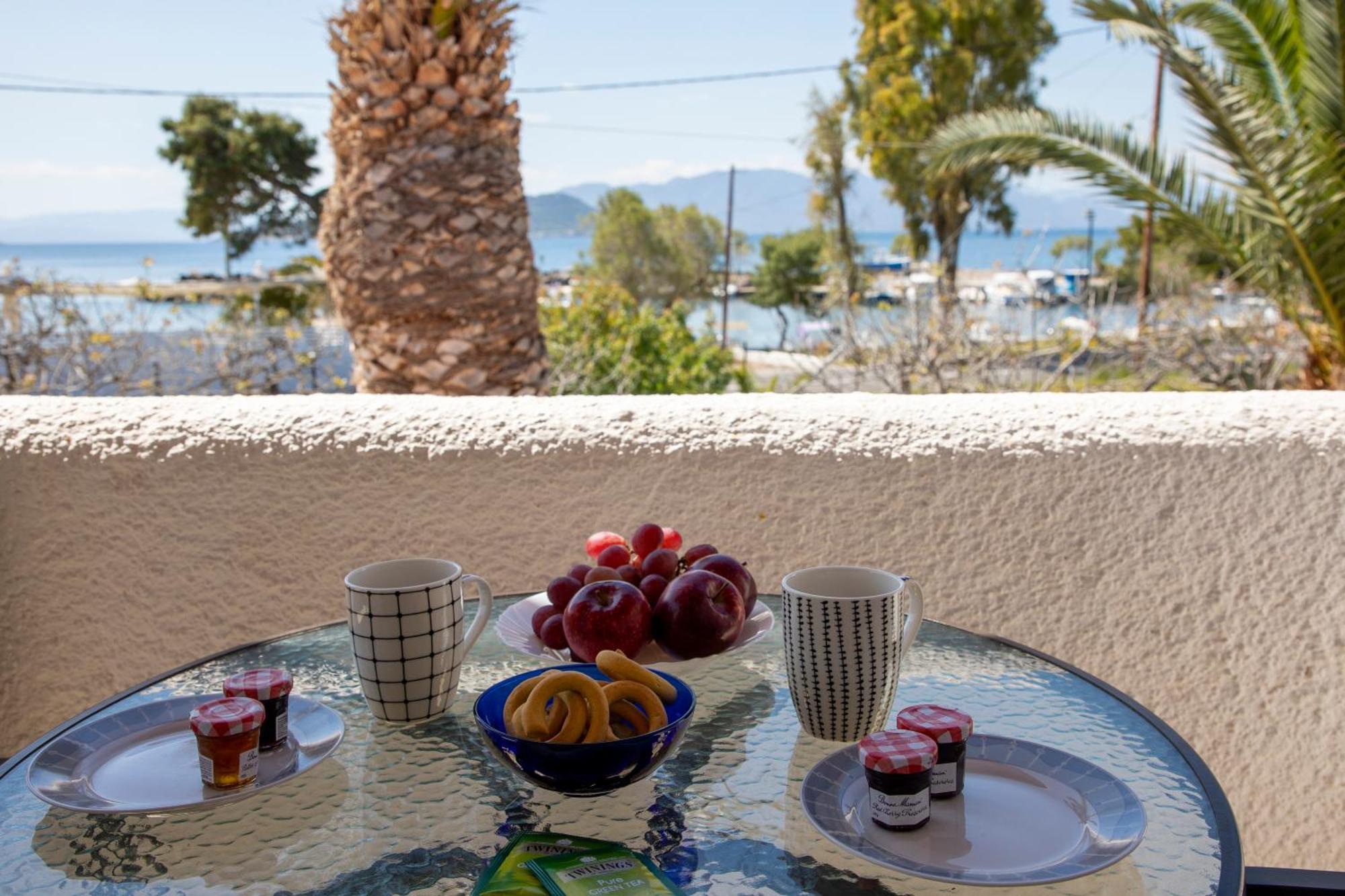 Stefanie Studios Aegina Екстериор снимка