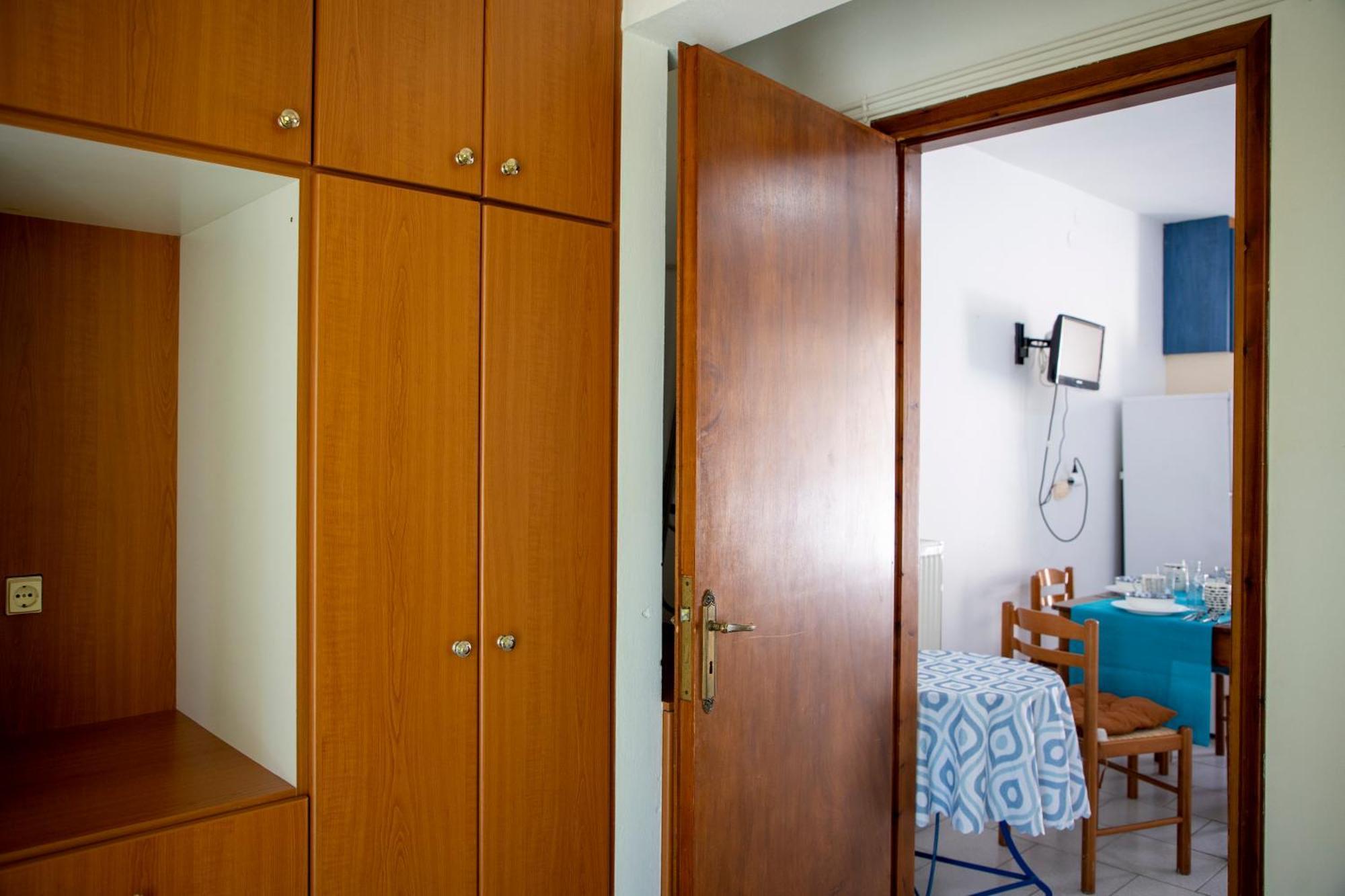 Stefanie Studios Aegina Екстериор снимка