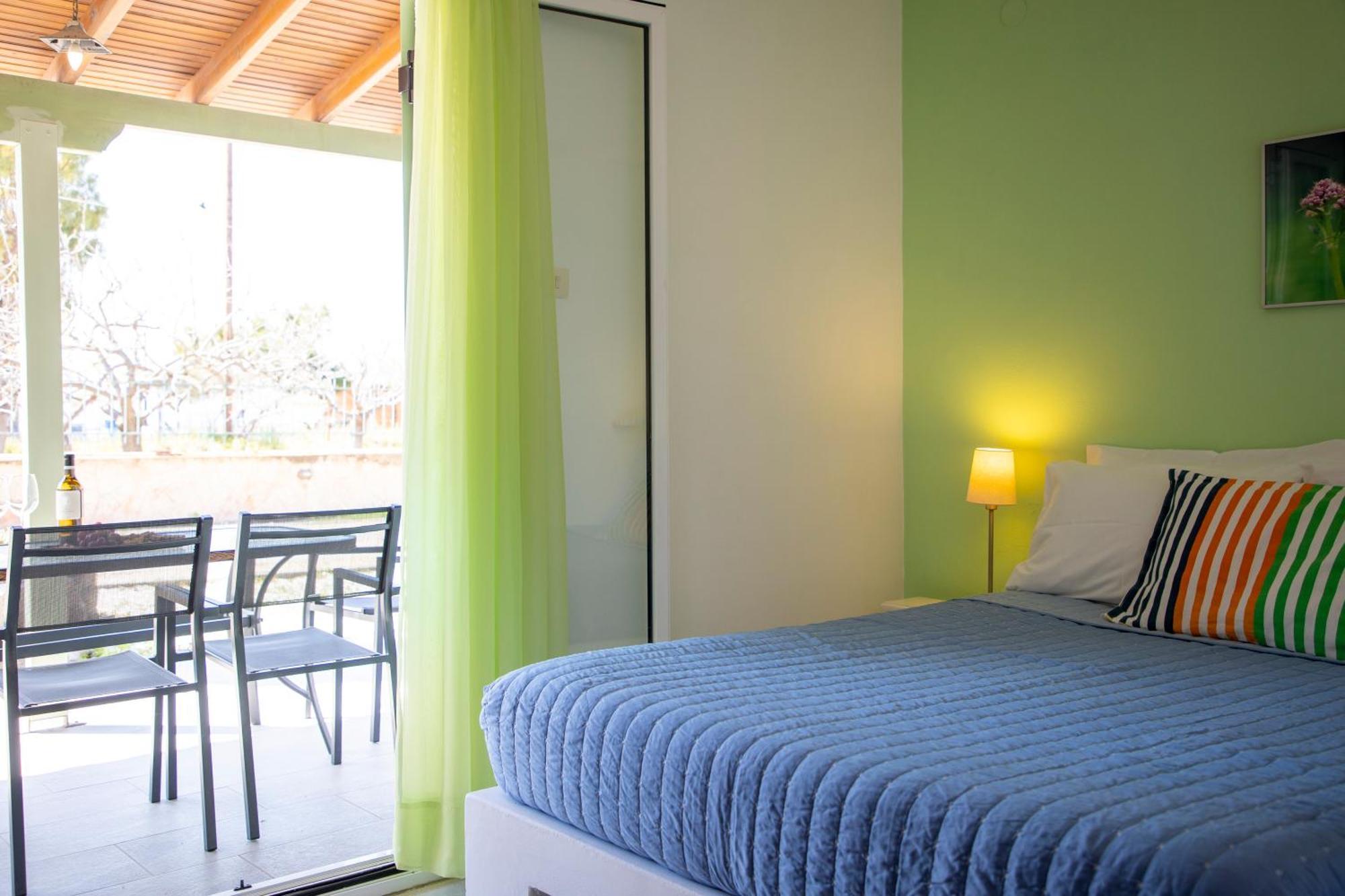 Stefanie Studios Aegina Екстериор снимка