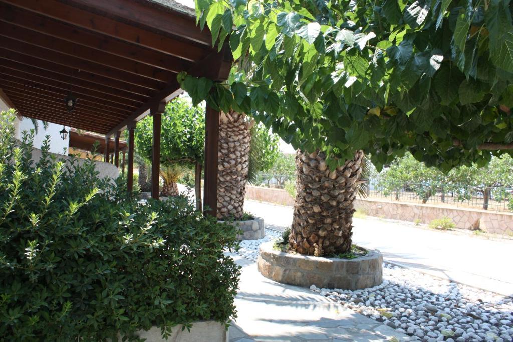 Stefanie Studios Aegina Екстериор снимка