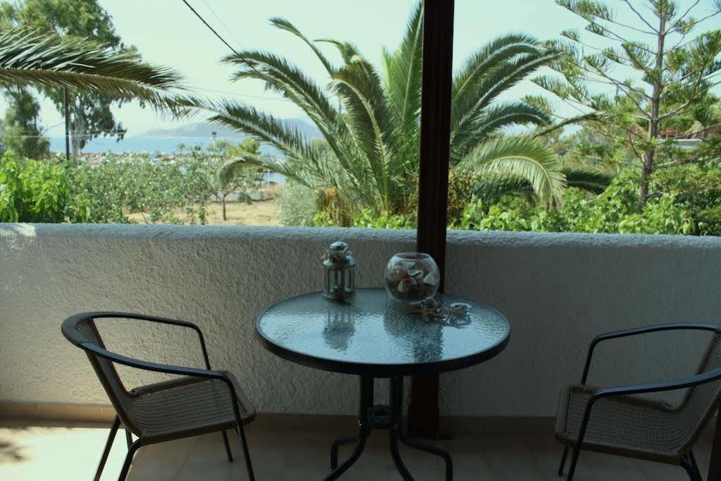 Stefanie Studios Aegina Екстериор снимка