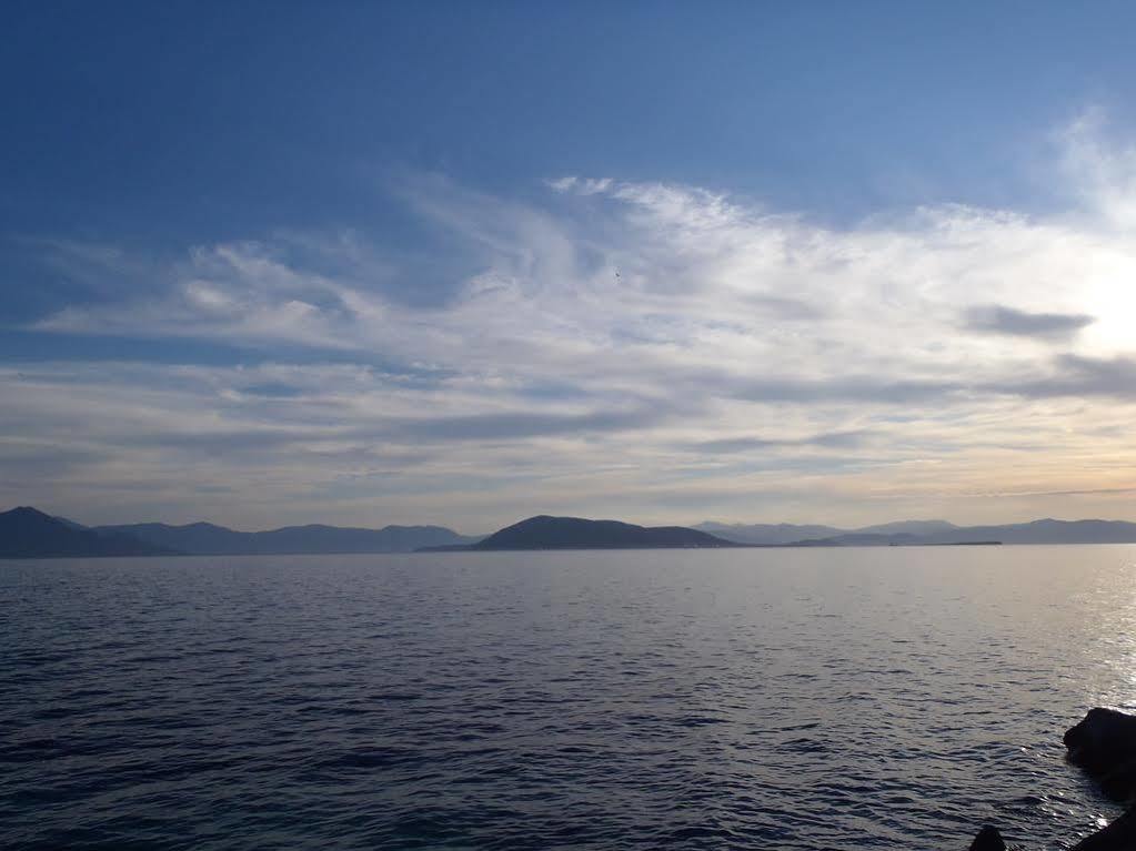 Stefanie Studios Aegina Екстериор снимка